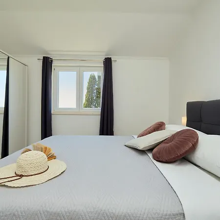 Summer Chill 2 טרסטנו